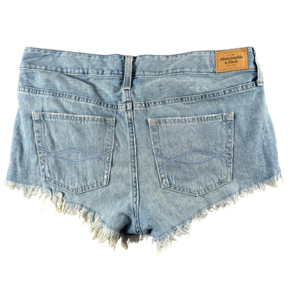 Abercrombie & Fitch Low Rise Boyfriend Denim Shorts Light Wash Distressed Size 8 - Picture 6 of 6